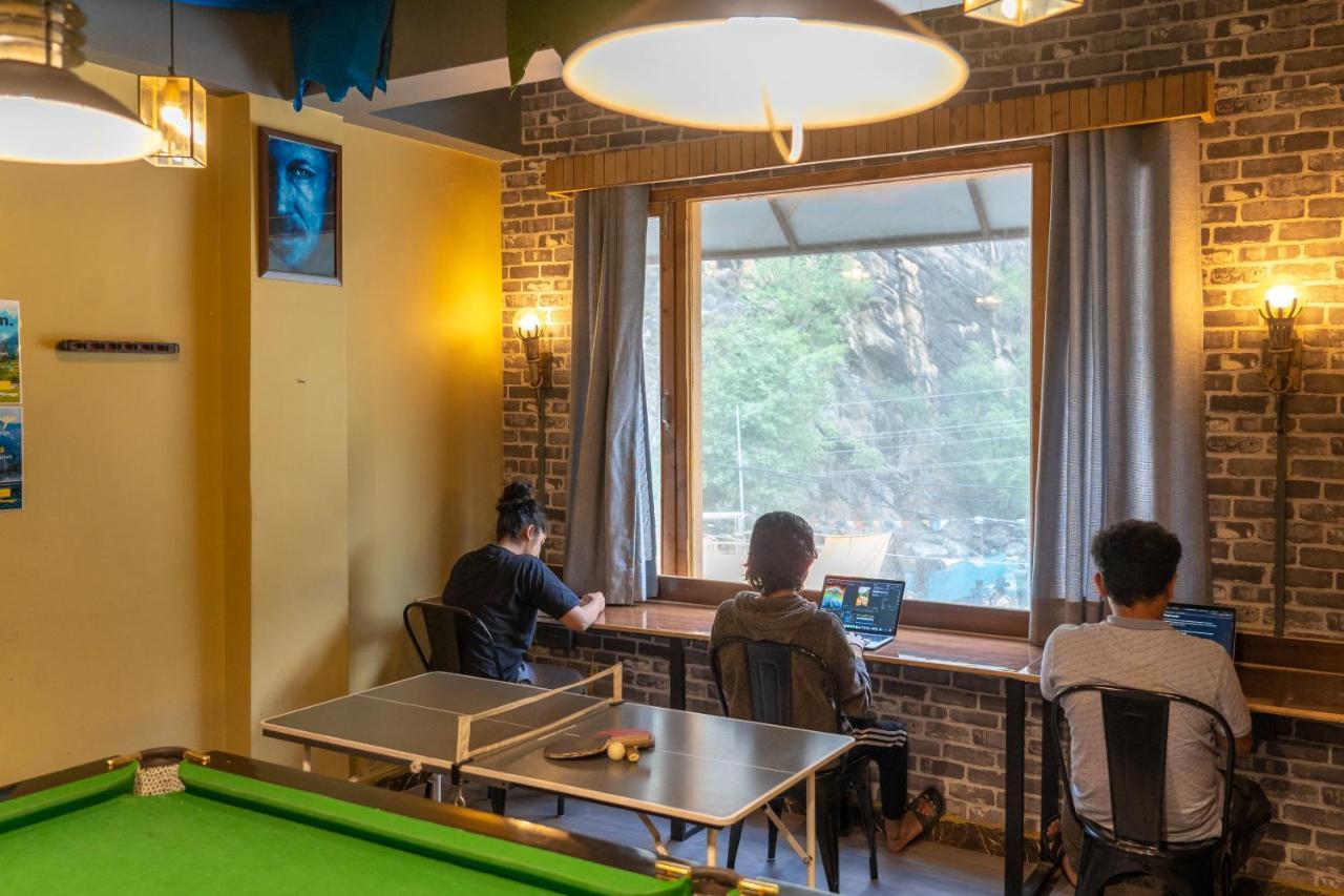 Whoopers Hostel Kasol Eksteriør billede