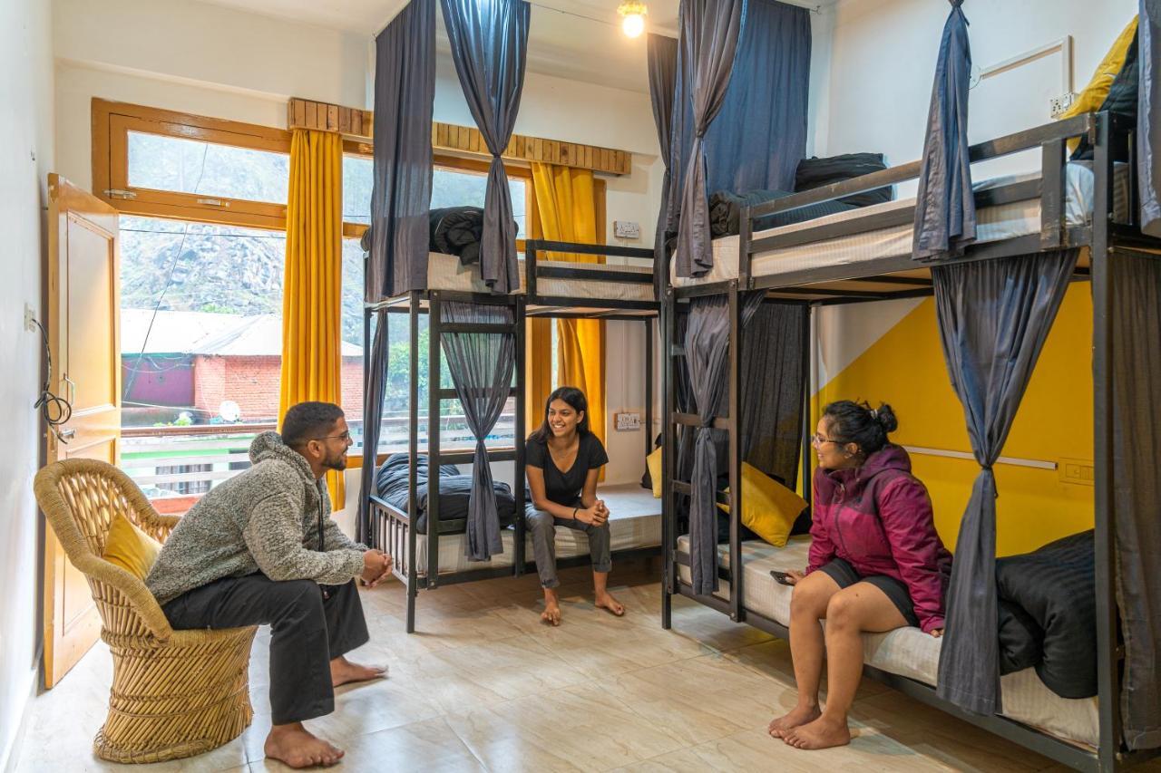 Whoopers Hostel Kasol Eksteriør billede