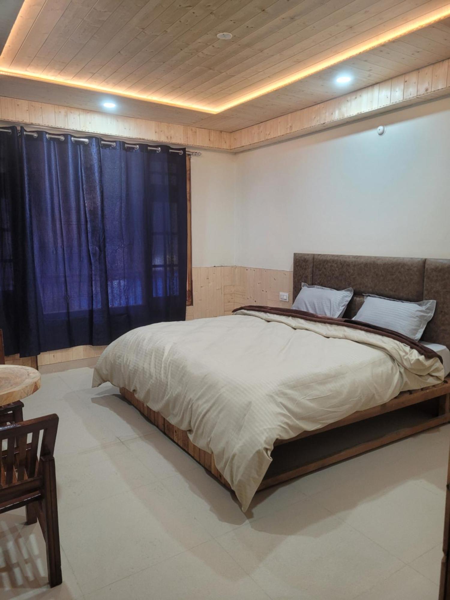 Whoopers Hostel Kasol Eksteriør billede