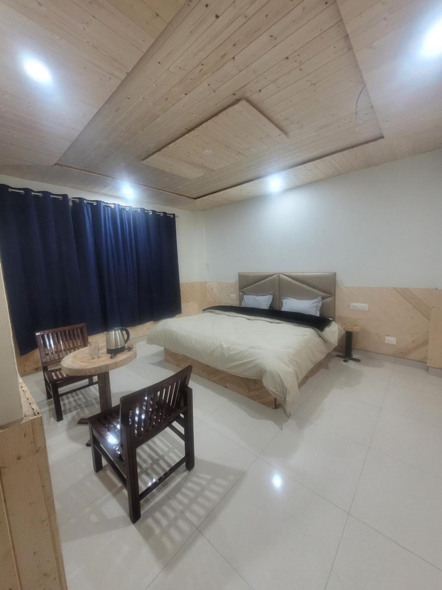 Whoopers Hostel Kasol Eksteriør billede